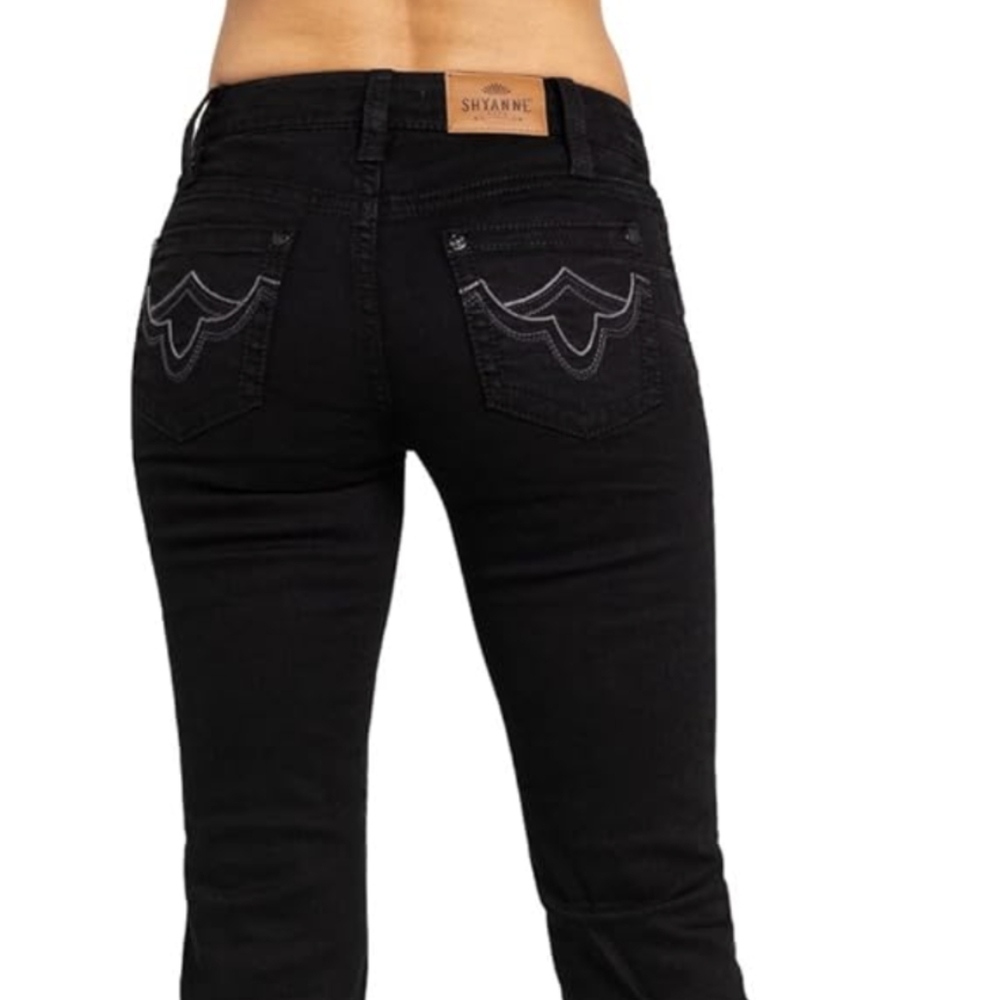 Shyanne Women's Riding Bootcut Jeans Black (27- Long) NWOT
